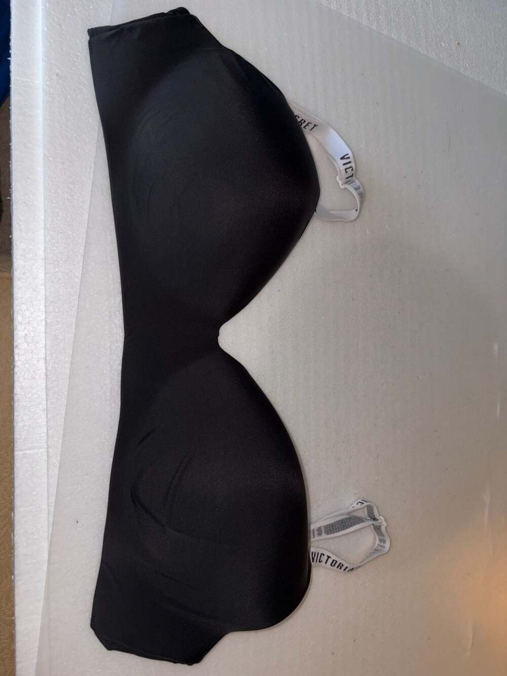Victoria's Secret T-Shirt Lightly Lined Wireless Bra Size 36DD Black